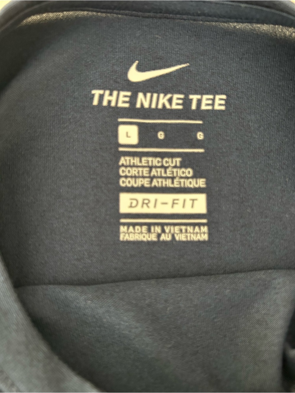 Nike Dri-FIT Navy Villanova Long Sleeve Tee with White Print Youth Large - Picture 2 of 4